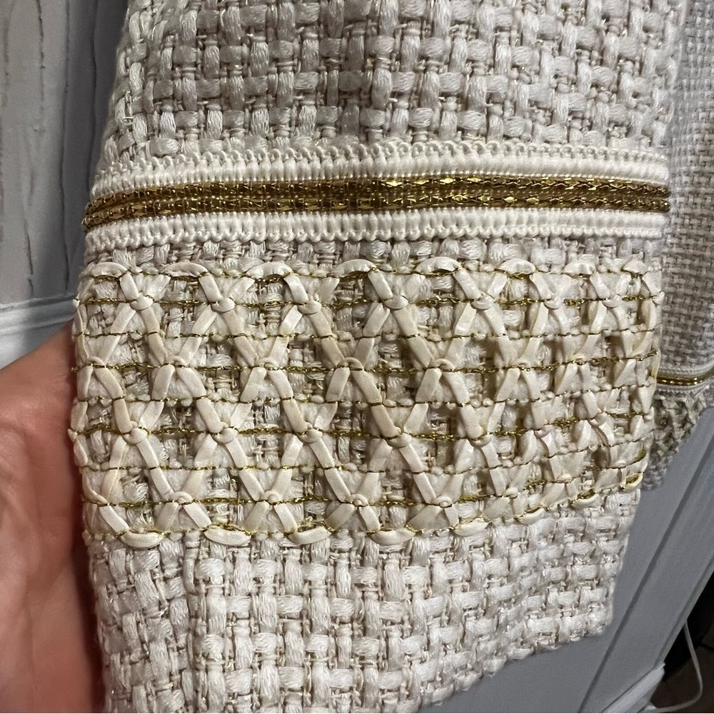 Chico’s Textured Embellished Trim Cream and Gold Open Front jacket size large - Picture 8 of 11